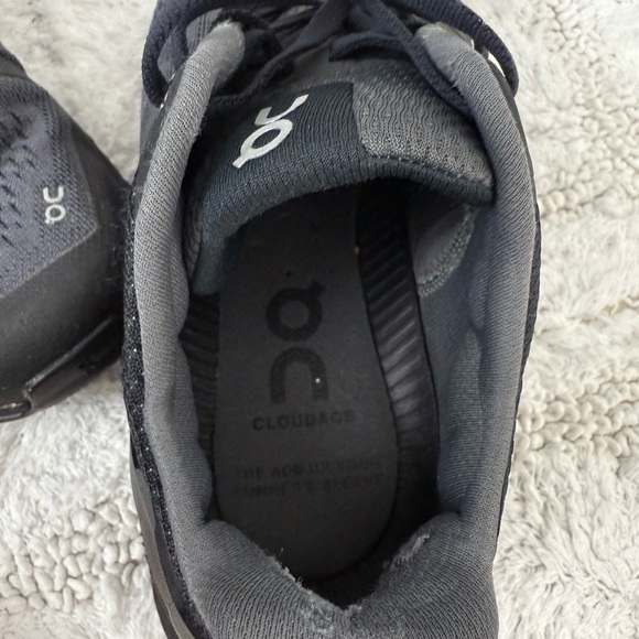 On Running Womens Cloudace Running Shoes Size 7 - Picture 15 of 15